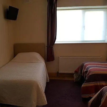 Clancys Of ゲストハウス 2*